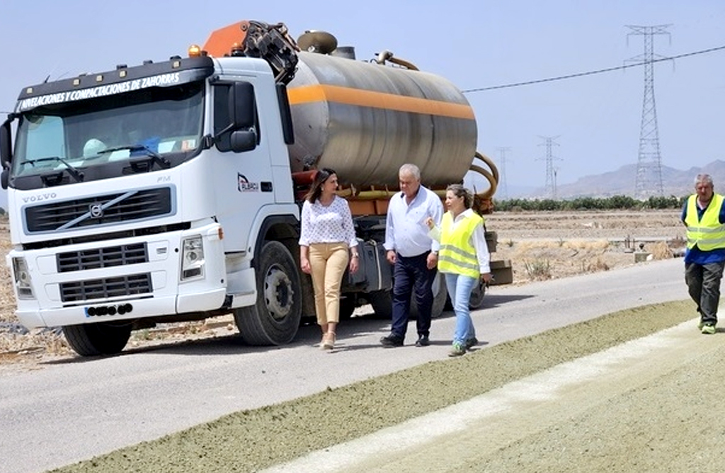 Cinco kilmetros de caminos rurales estn siendo renovados con una inversin regional superior a 650.000 euros